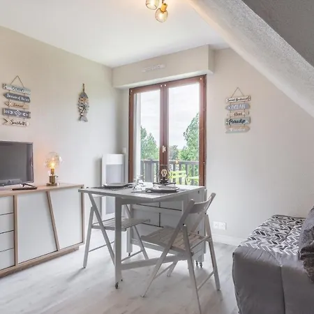 Appartement Charming Studio Close To The Beach In Cabourg